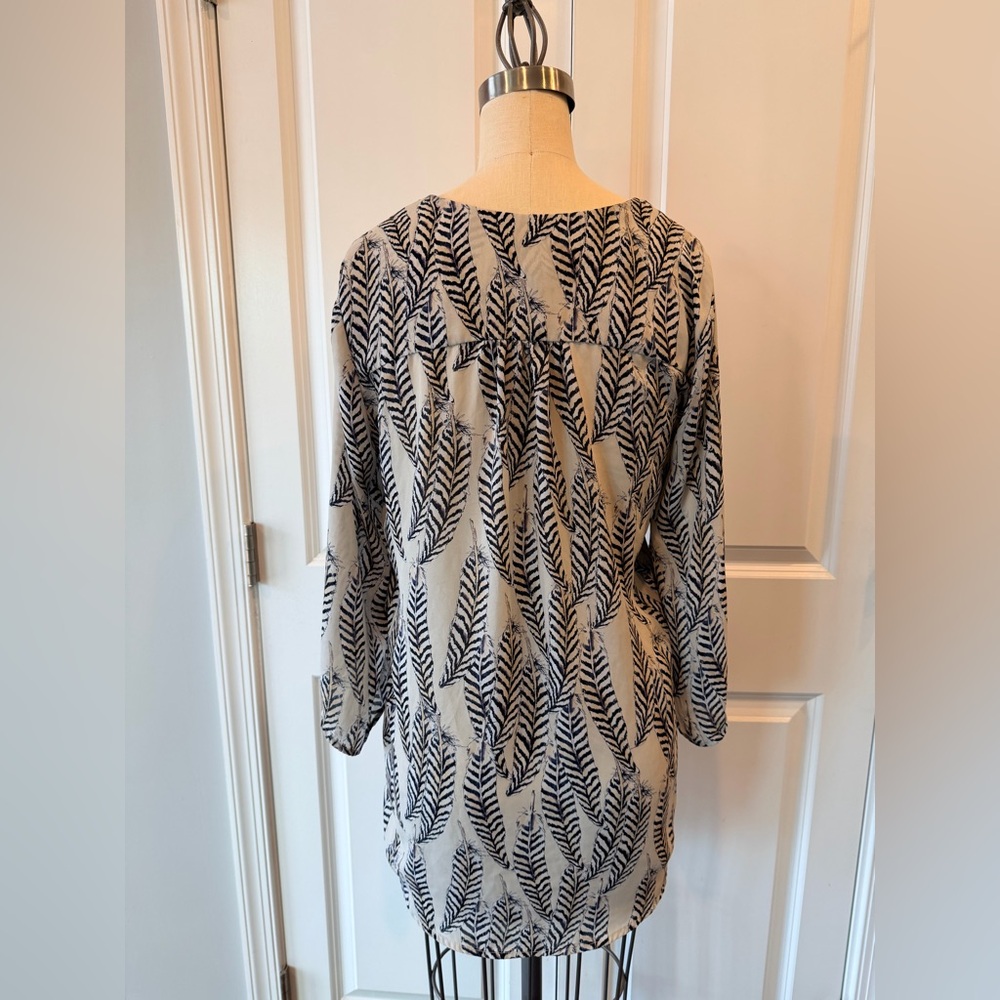 Sheer Feather Print Blouse Small Boho Flowy V Neck Neutral Lightweight Top - Picture 2 of 6